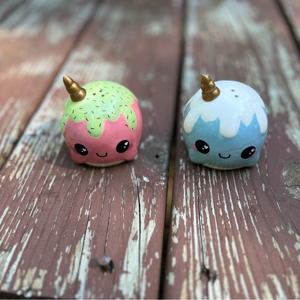 GLITTER GALAXY PINK & BLUE ICE CREAM CONE NARWHAL SALT & PEPPER SHAKER SET |cute